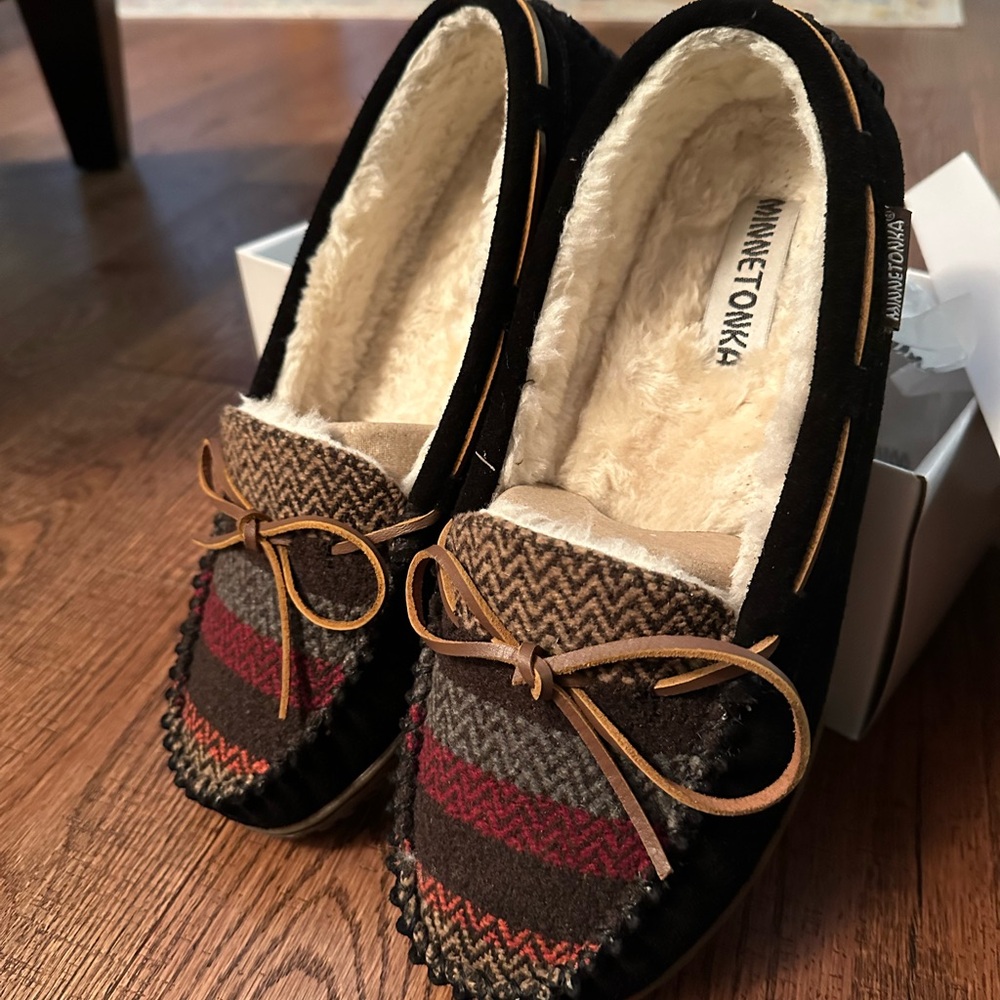 Minnetonka Black Suede Moccasins with Multicolor Wool Pattern